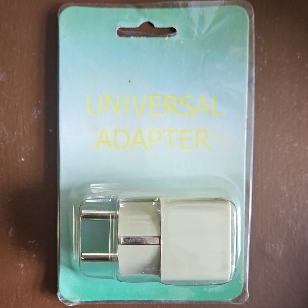 Universal Adapter - Cream